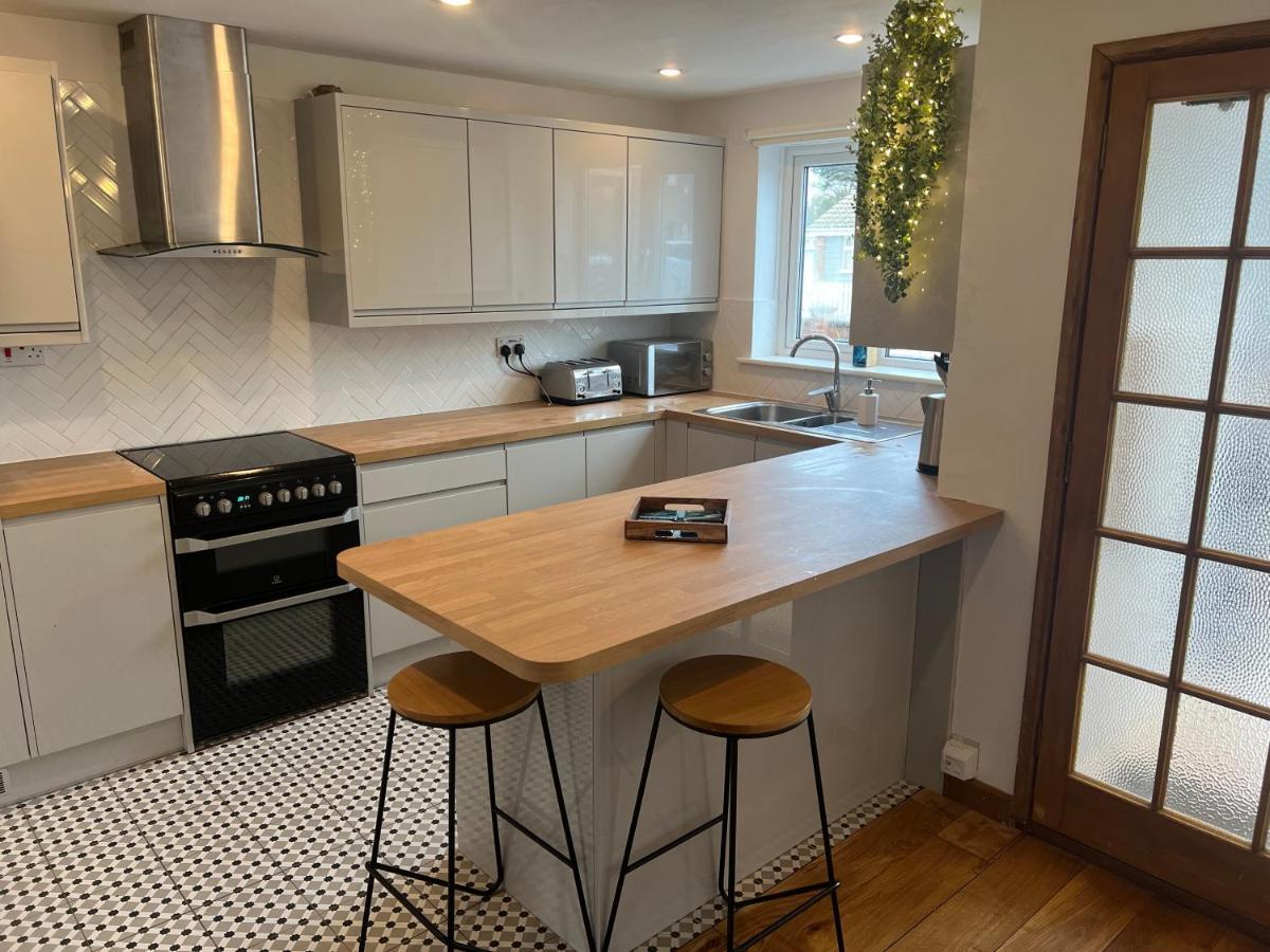 1Min Walk To Beach- Happy Waves- Family Home Camber Bagian luar foto