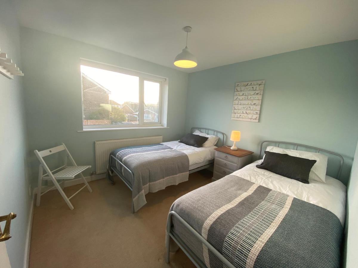 1Min Walk To Beach- Happy Waves- Family Home Camber Bagian luar foto