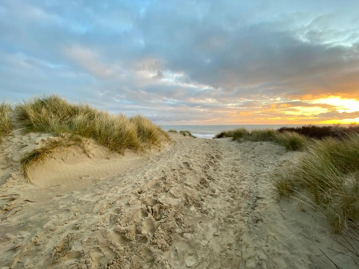 1Min Walk To Beach- Happy Waves- Family Home Camber Bagian luar foto